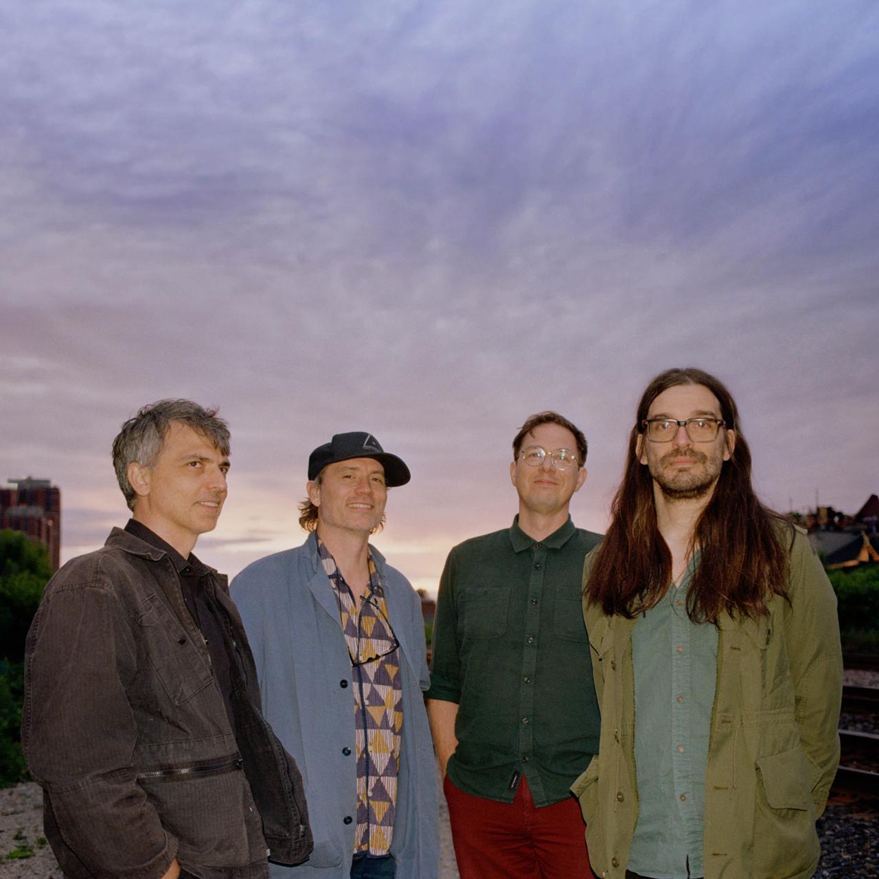 %100 Müzik Sunar: Holy Fuck card