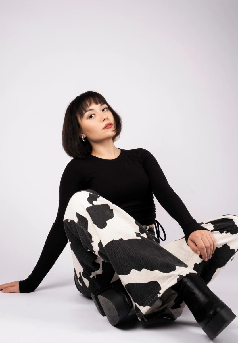Ayça Özefe resmi