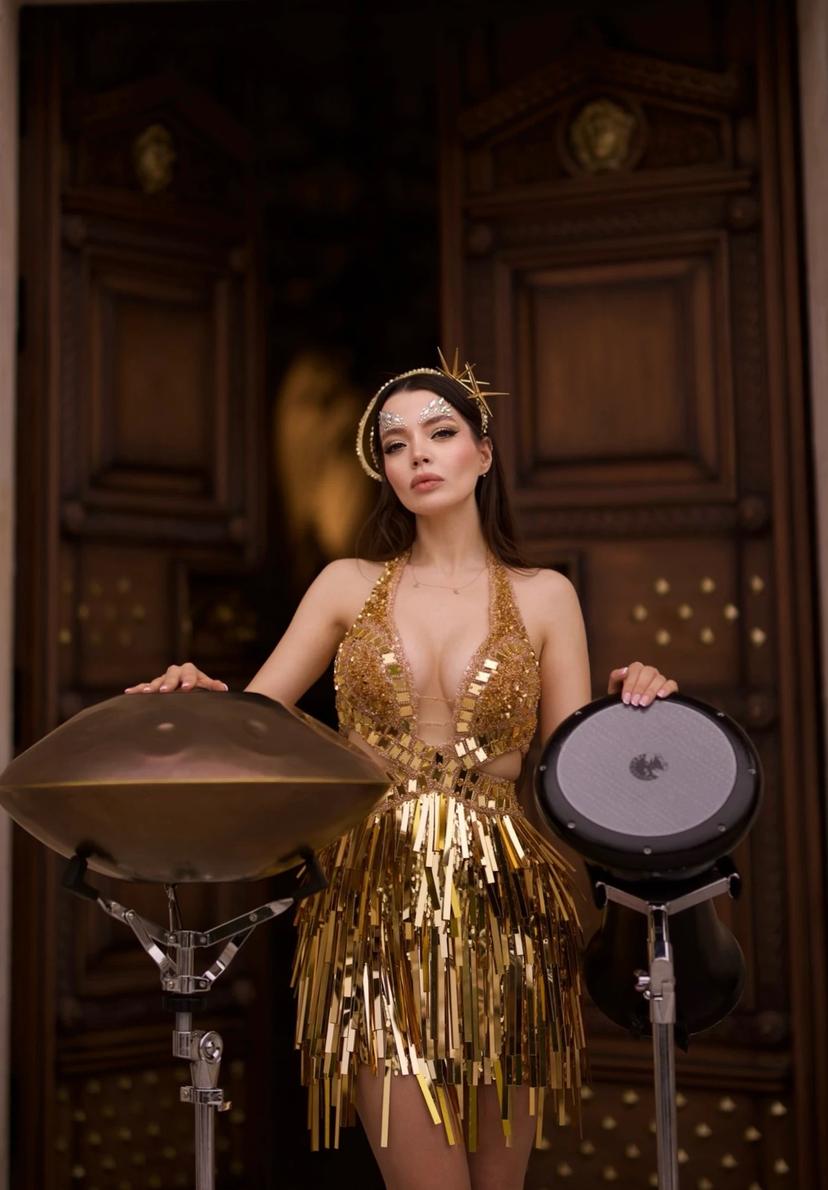 Ceren Özdemir resmi