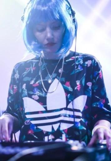 DJ Dear Darling resmi