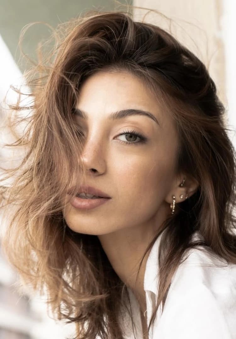 Lola Polat  resmi