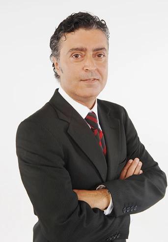 Mert Asutay resmi