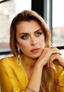 Neslihan Yeldan resmi
