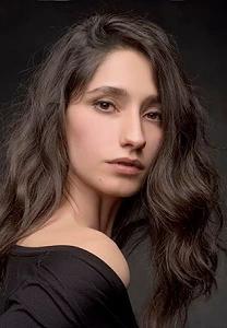 Nilay Erdönmez resmi