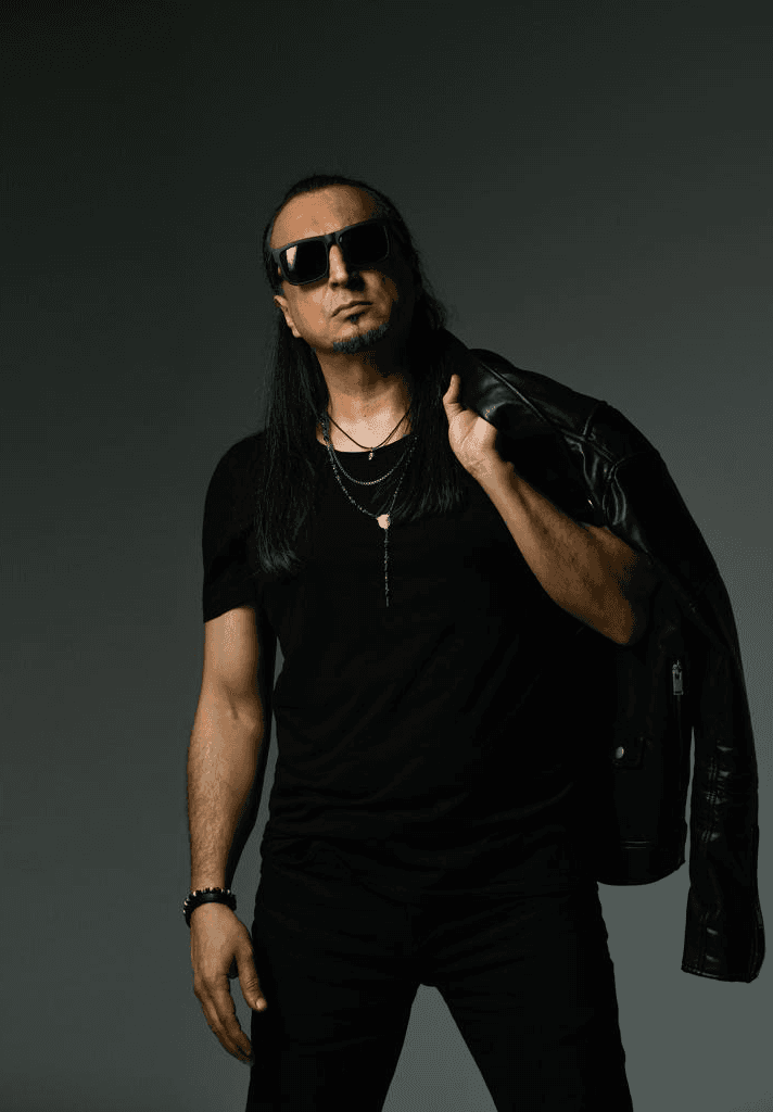 Ogün Sanlısoy resmi