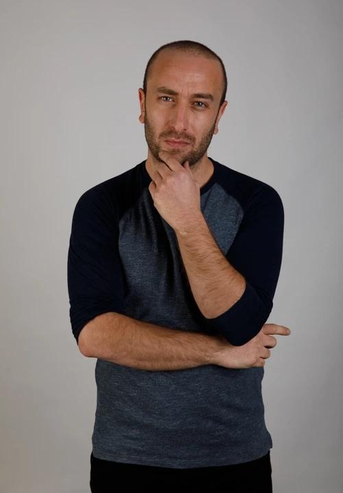 Oğuz Paşaoğlu resmi