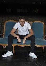 Oğuzhan Karadavut resmi