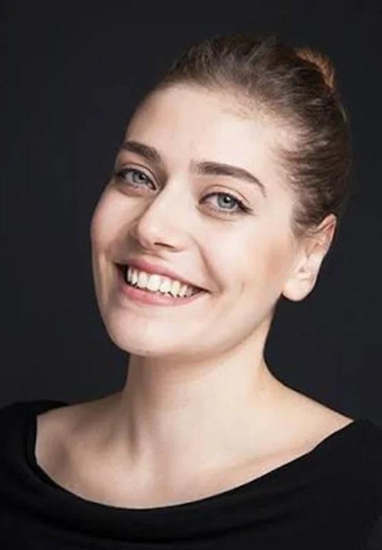 Öznur Serçeler