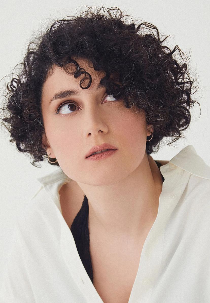 Sevda Deniz  Karali resmi