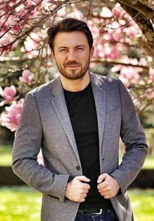 Tolga Güleç resmi