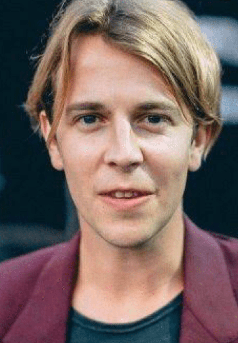 Tom Odell resmi