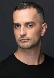 Tuğrul Tülek resmi