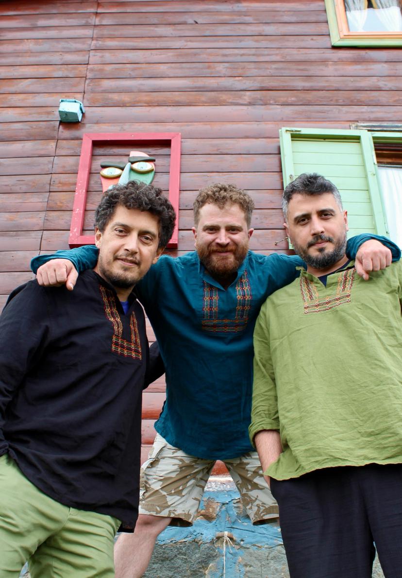 Yayla Trio  resmi