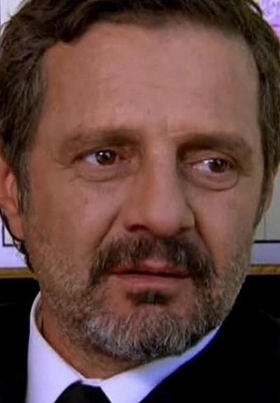 Yılmaz Tüzün resmi