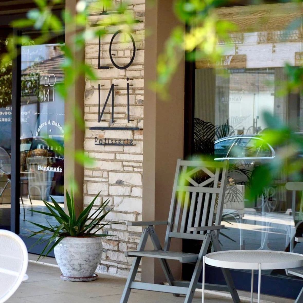 Loni Patisserie