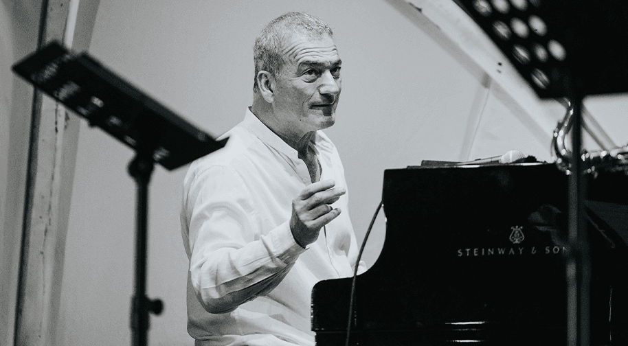 Kerem Görsev Trio card