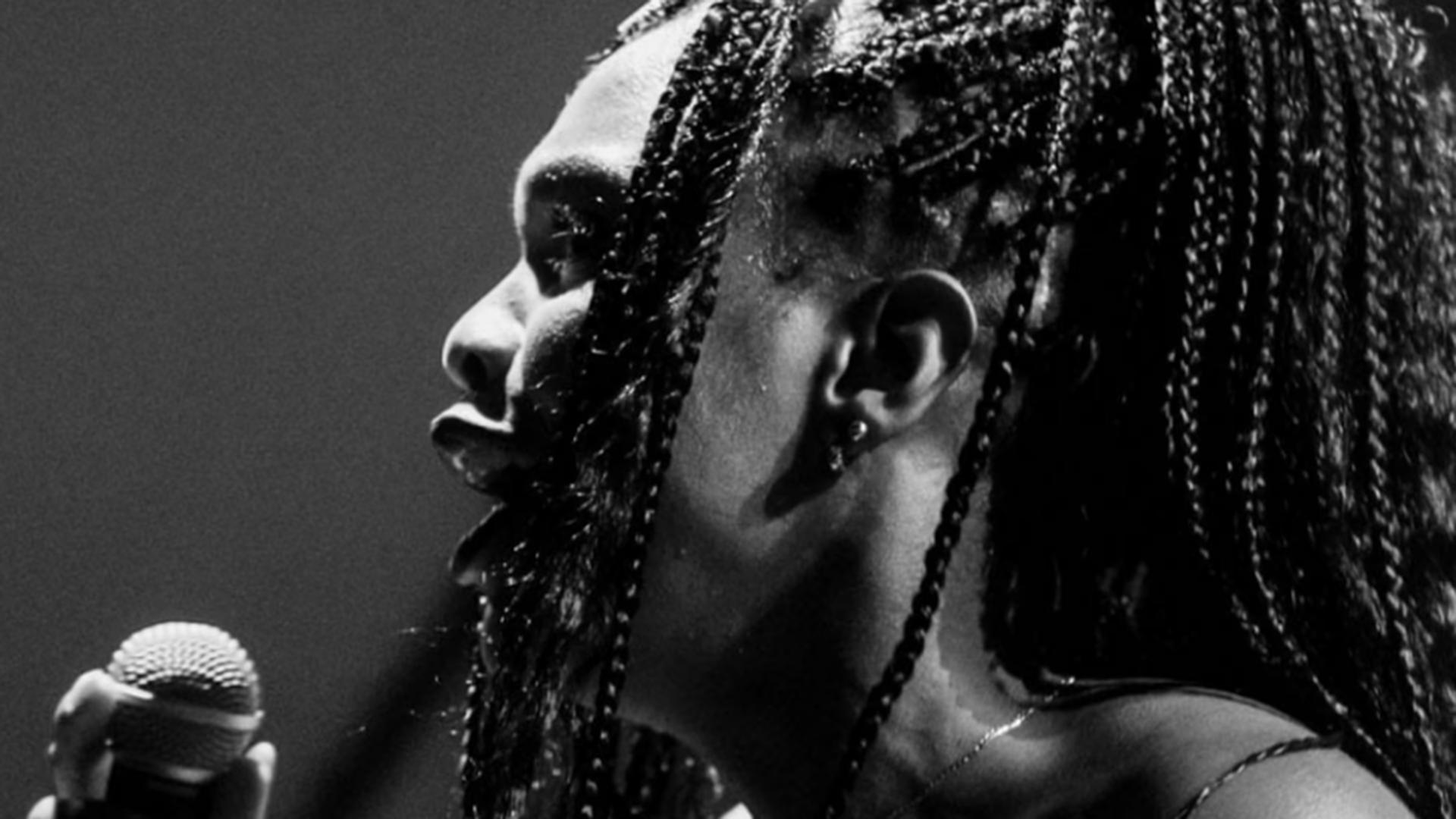 Leyannerle Latin Ateşi card