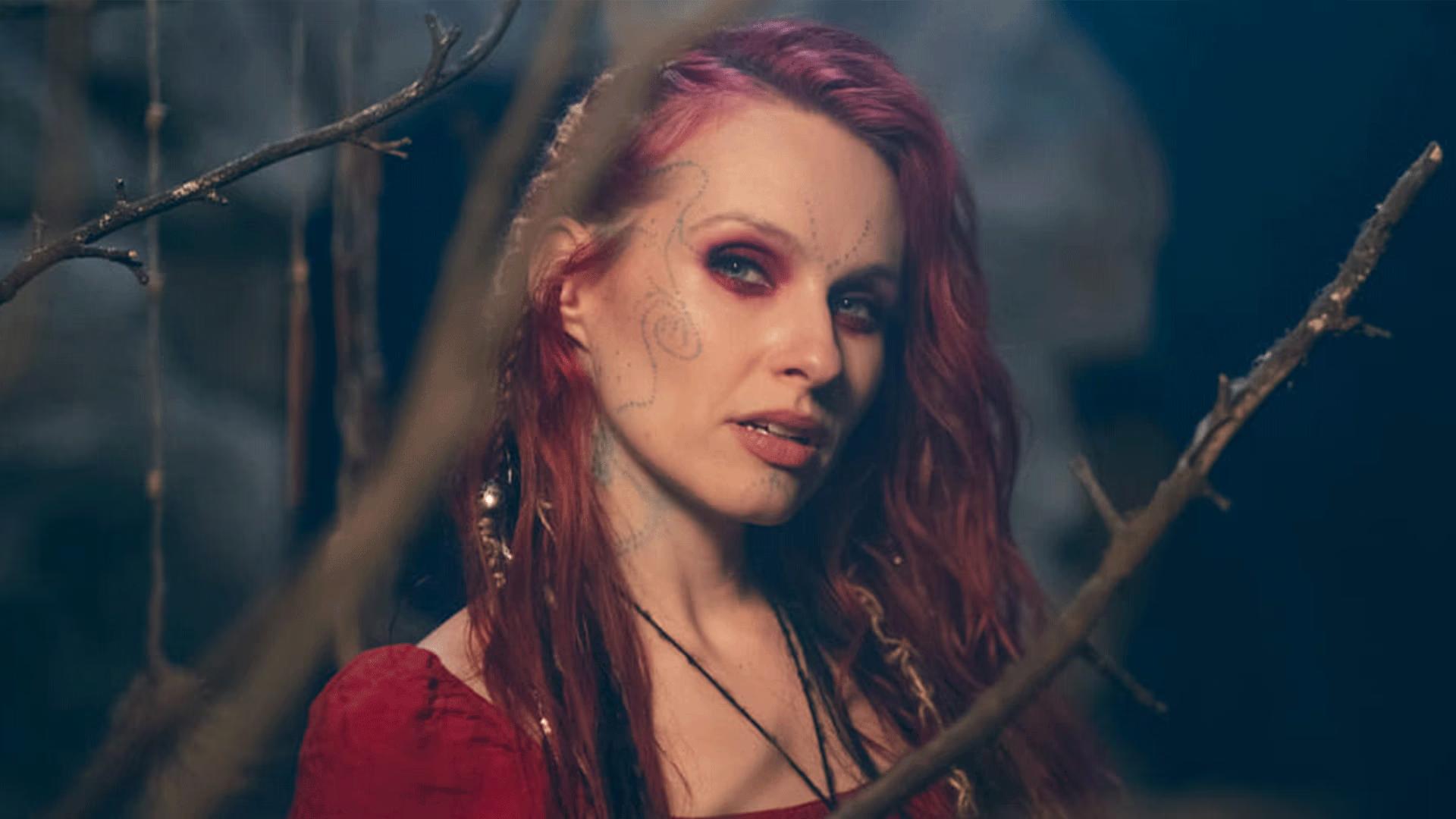 %100 Metal Sunar: Fabienne Erni card