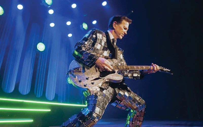 Chris Isaak küçük resim