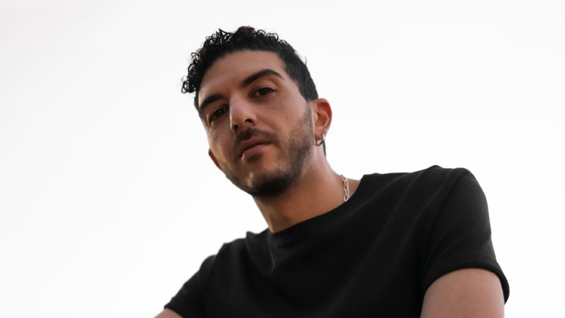 Fikri Karayel küçük resim