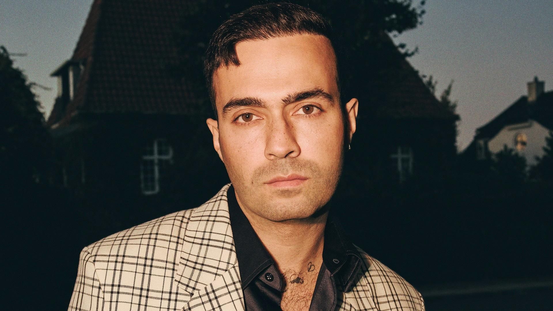 Mert Demir küçük resim