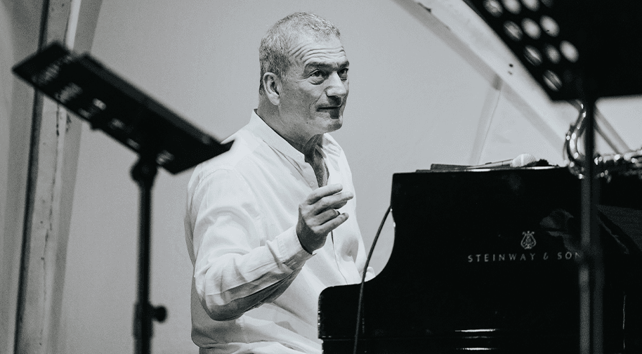 Kerem Görsev Trio küçük resim