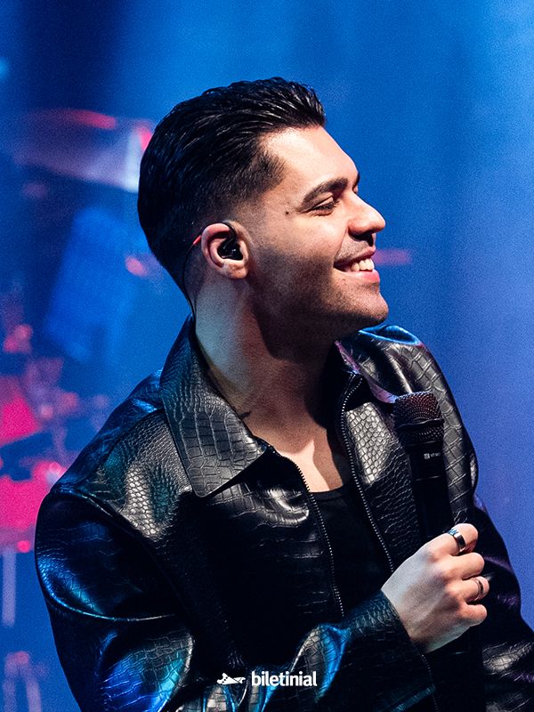 Emir Can İğrek küçük resim