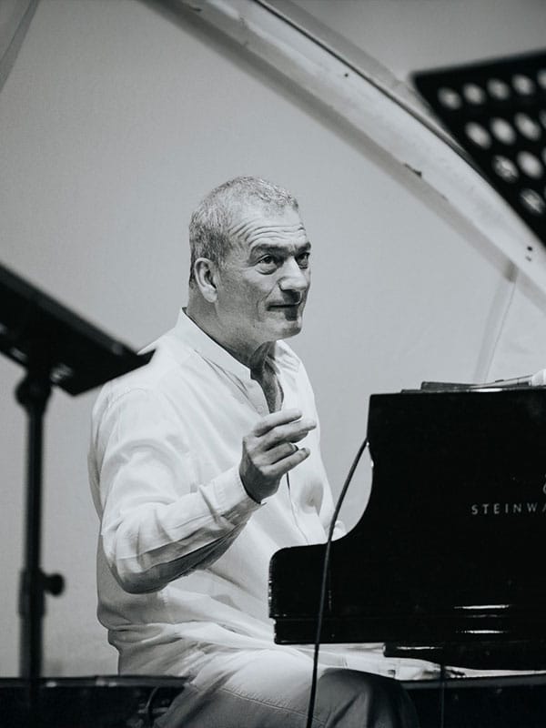 Kerem Görsev Quartet küçük resim