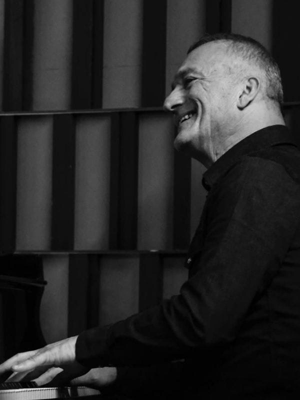 Kerem Görsev Trio küçük resim