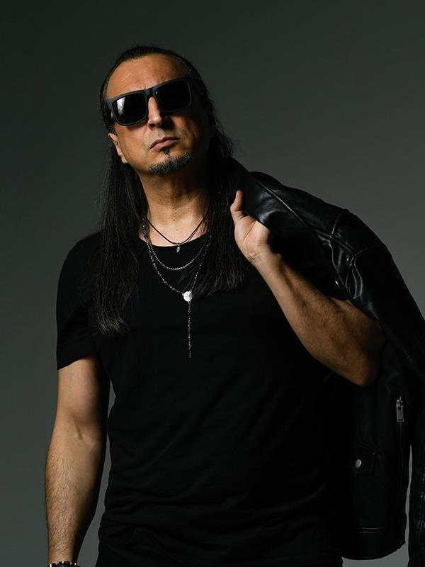 Ogün Sanlısoy card