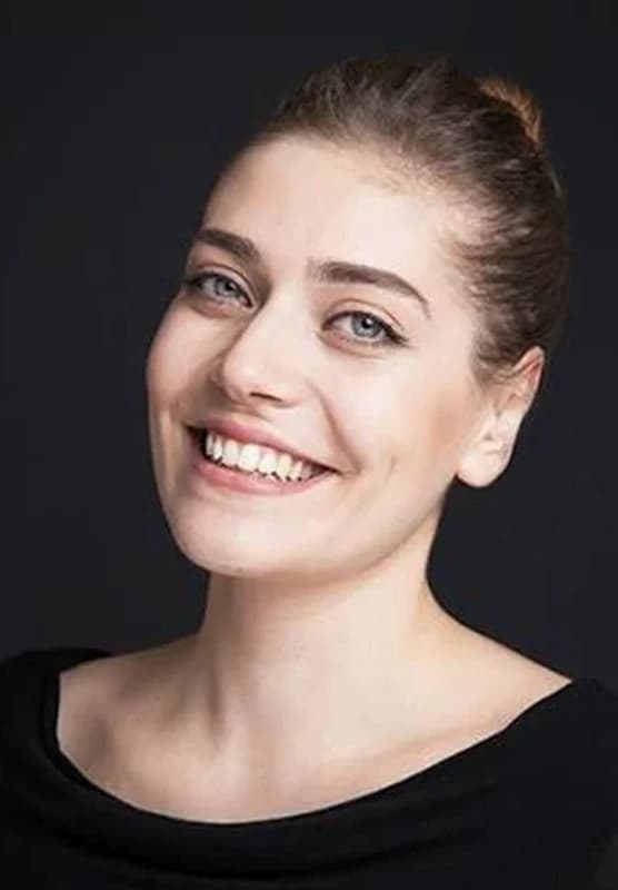 Öznur Serçeler resmi