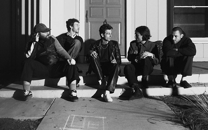 The Neighbourhood thumbnail