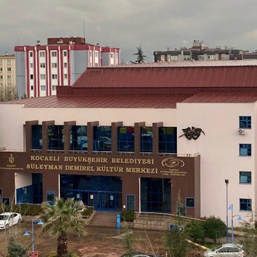 Kocaeli Süleyman Demirel Kültür Merkezi Büyük Salon