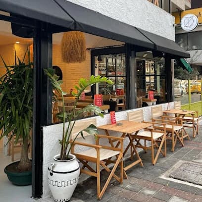 Zoi Pub Alsancak