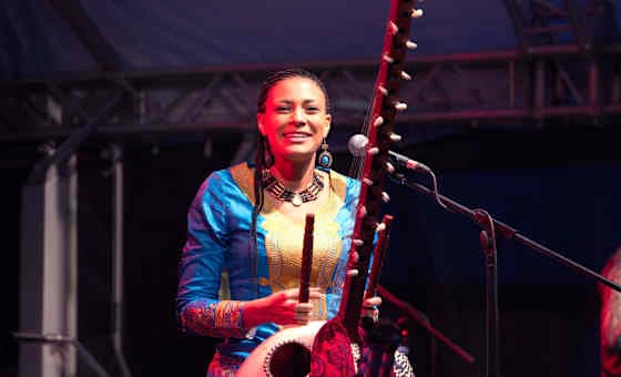 Sona Jobarteh & Band