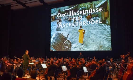 Drei Haselnüsse für Aschenbrödel