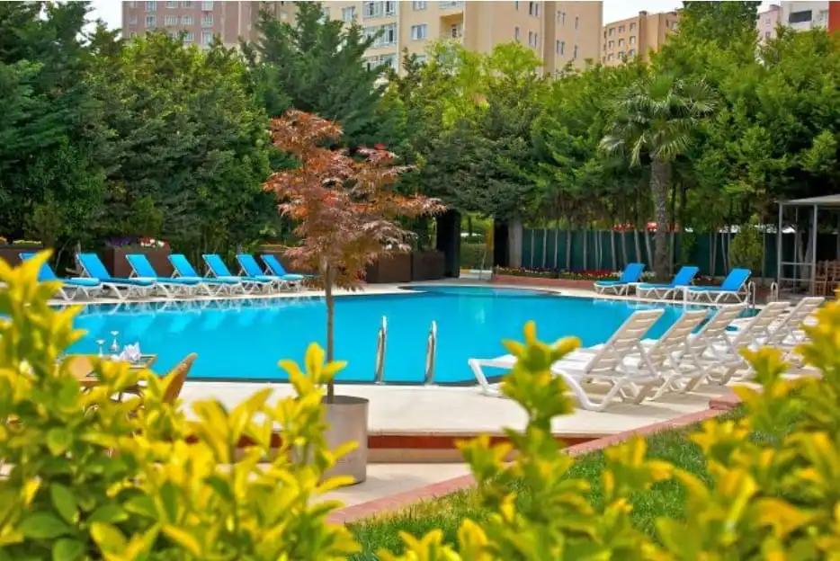 Beylikdüzü Gardan Hotel Günübirlik Açık Havuz card