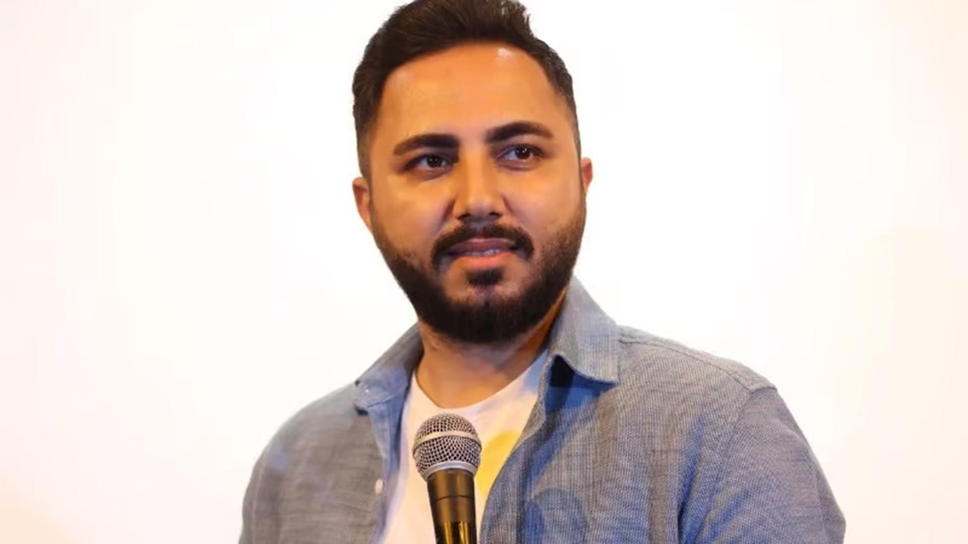 Ali Arıkan Stand Up card