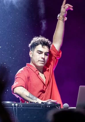 DJ Mehmet Taş