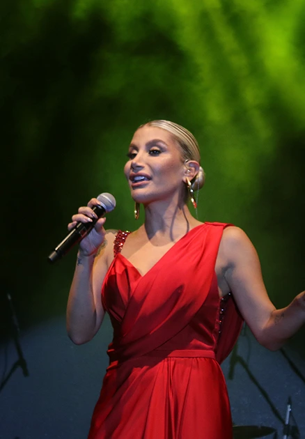 İrem Derici